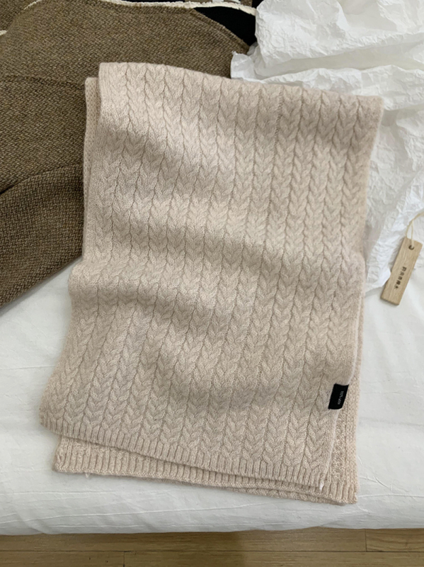 Вълнен шал с твил тъкане, запазва топлината през зимата, съдържание на вълна 61-70%