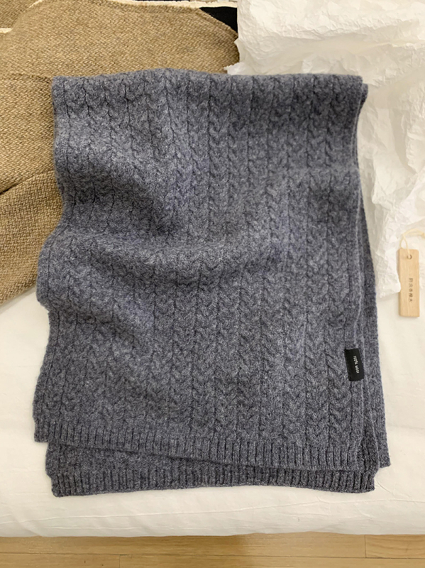 Вълнен шал с твил тъкане, запазва топлината през зимата, съдържание на вълна 61-70%