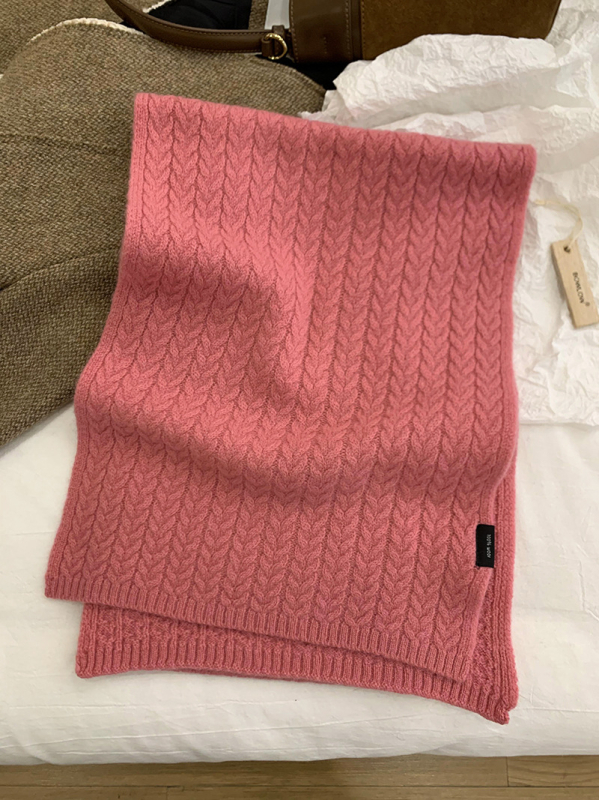 Вълнен шал с твил тъкане, запазва топлината през зимата, съдържание на вълна 61-70%