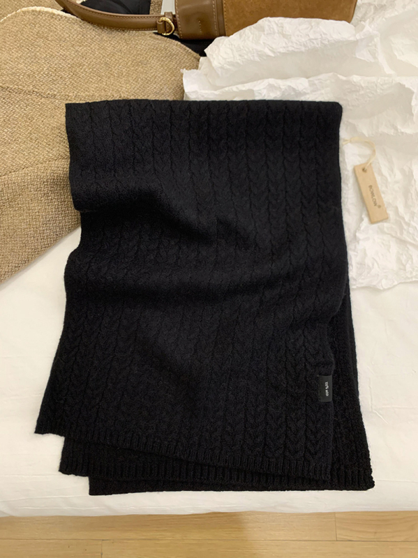 Вълнен шал с твил тъкане, запазва топлината през зимата, съдържание на вълна 61-70%