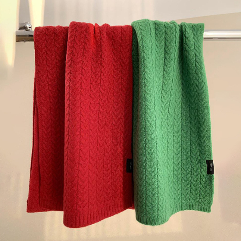 Вълнен шал с твил тъкане, запазва топлината през зимата, съдържание на вълна 61-70%