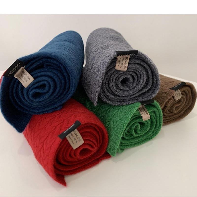 Вълнен шал с твил тъкане, запазва топлината през зимата, съдържание на вълна 61-70%