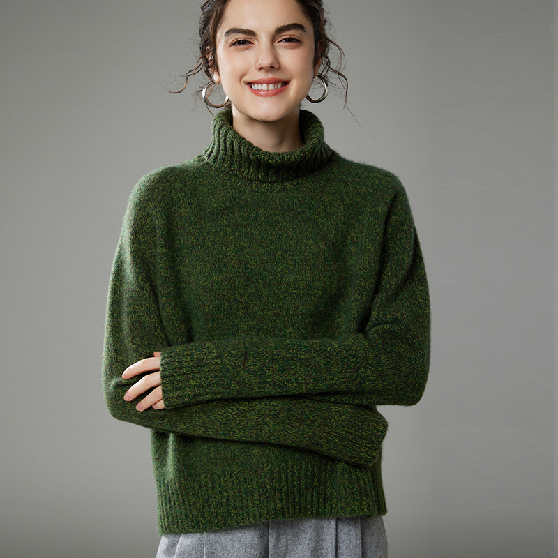 Кашмирен пуловер с 3D ефект, качулка и висока яка, свободна кройка, дълги ръкави, супер дебел