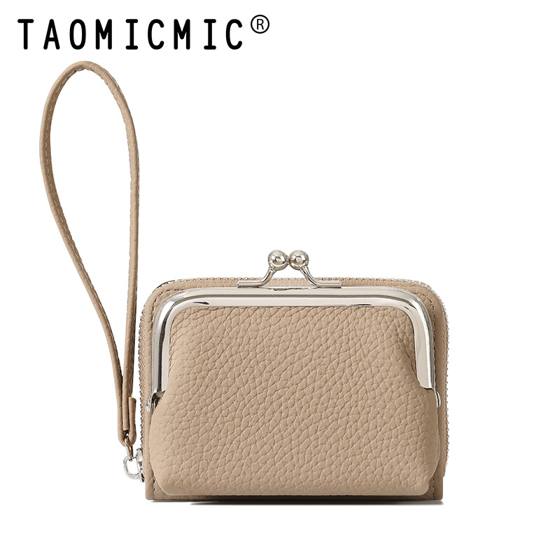 Портфейл с отделящ се щипков клип и акордеонни отделения за карти; PU материал • Taomcimic • Минималистичен и тих лукс • Полиестерна подплата • Разширява капацитета