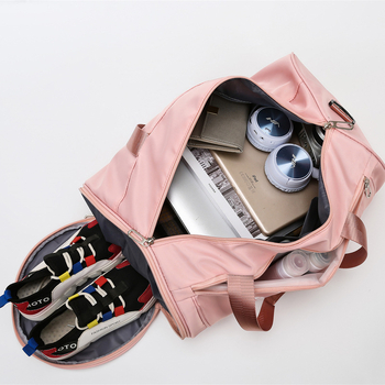 Пътна чанта за пътуване с капацитет 20–35 л, Oxford плат, водоустойчива, лека, с вътрешни джобове.