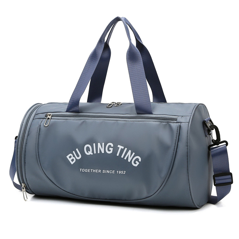 Пътна чанта за пътуване с капацитет 20–35 л, Oxford плат, водоустойчива, лека, с вътрешни джобове.