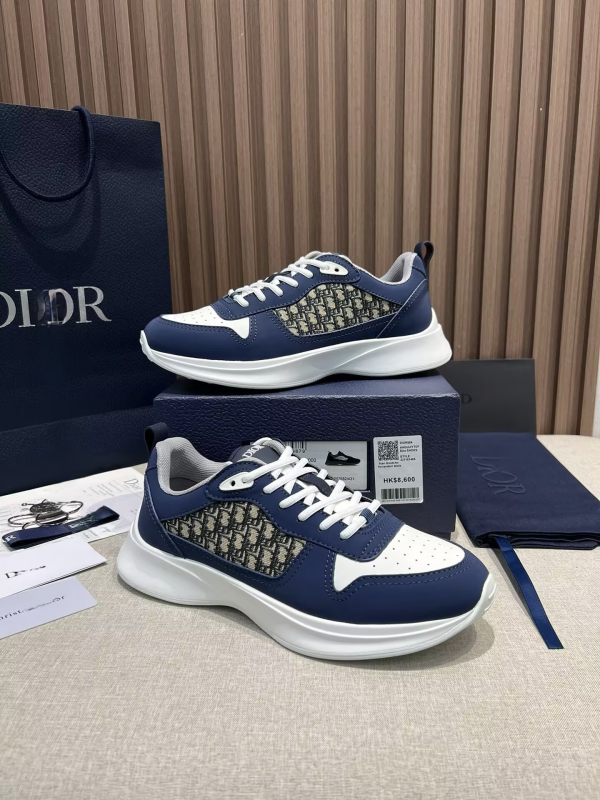 Ανδρικά παπούτσια πλατφόρμα με επάνω μέρος από γνήσιο δέρμα και δίχτυ, επένδυση από γούνα προβάτου, στρογγυλή μύτη, παχιά πλατφόρμα 3–5 cm, κορδόνια.