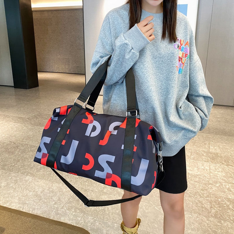 Fitness torba za sport s odjeljkom mokro/suho, kapacitet 36–55 L, Oxford tkanina, vodootporna, lagana.