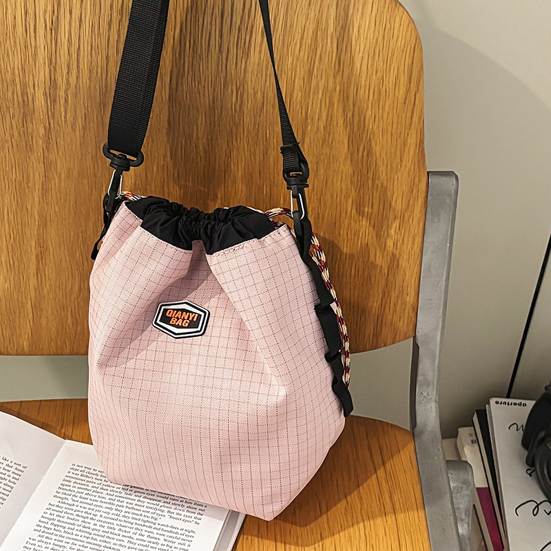 Unisex bucket torba s vrpcom, Oxford platno, unutarnji džep s zatvaračem