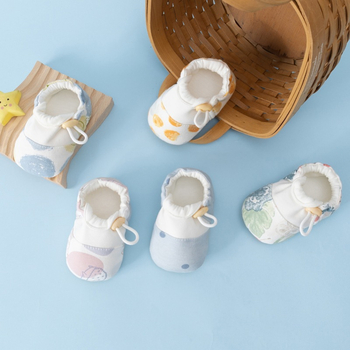 Βρεφικά παπουτσάκια-κάλτσες με βαμβαρινό επάνω μέρος, αντιολισθητική σόλα από συνθετικό υλικό, μοτίβο καρτούν, unisex, για 6–12 μηνών
