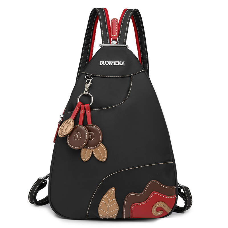 Σακίδιο πλάτης — ελαφρύ και μετατρέψιμο σε δύο τρόπους φορέματος (ως ράντζα ή crossbody), ύφασμα Oxford, κλείσιμο με φερμουάρ, εσωτερική τσέπη με patch, διαμερίσματα, για καθημερινή χρήση