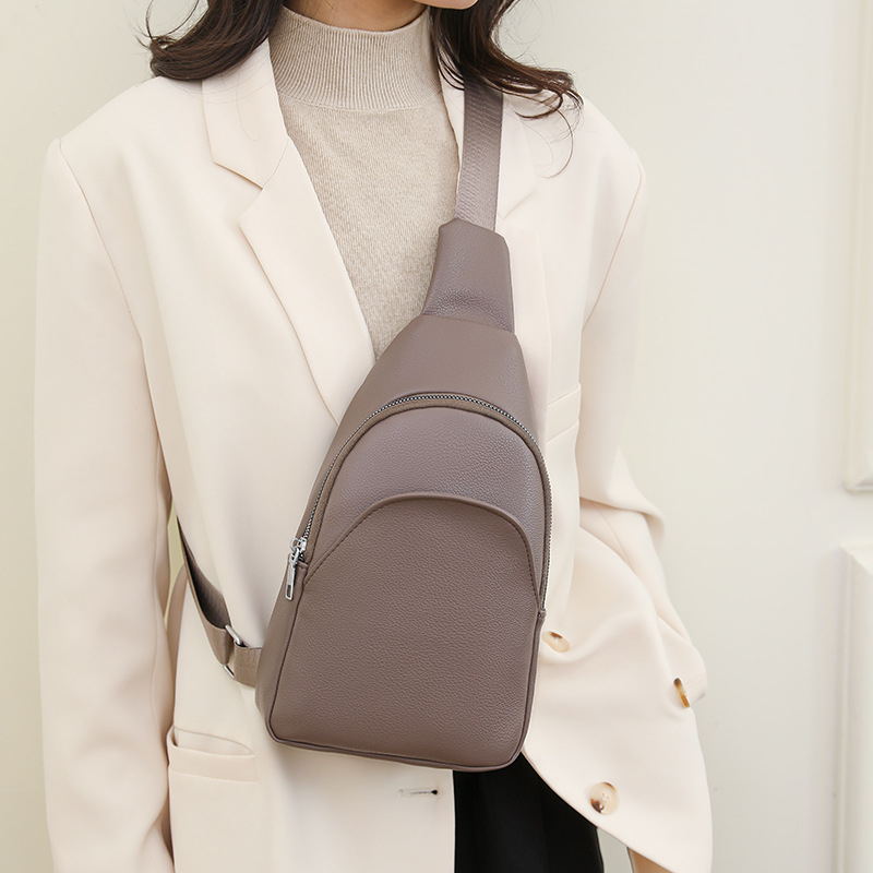 Női PU bőr Crossbody táska – városi egyszerűség, cipzáras záródás, belső poliészter bélés, belső zipzáros zseb