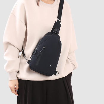 Geantă crossbody Willowstar – nailon, căptușeală poliester, închidere cu fermoar, buzunare interioare cu fermoar și pentru telefon, capacitate mare, stratificată, stil urban minimalist