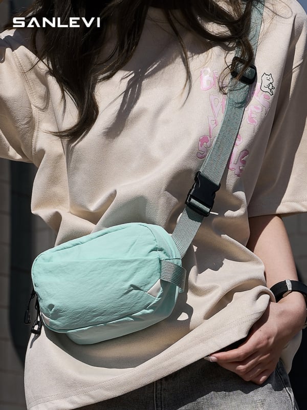 Ženska crossbody torba — torbica za telefon, poliester, vodoravni kvadratni oblik, zatvaranje na zip, unutarnja džep sa zipom, jedna naramenica