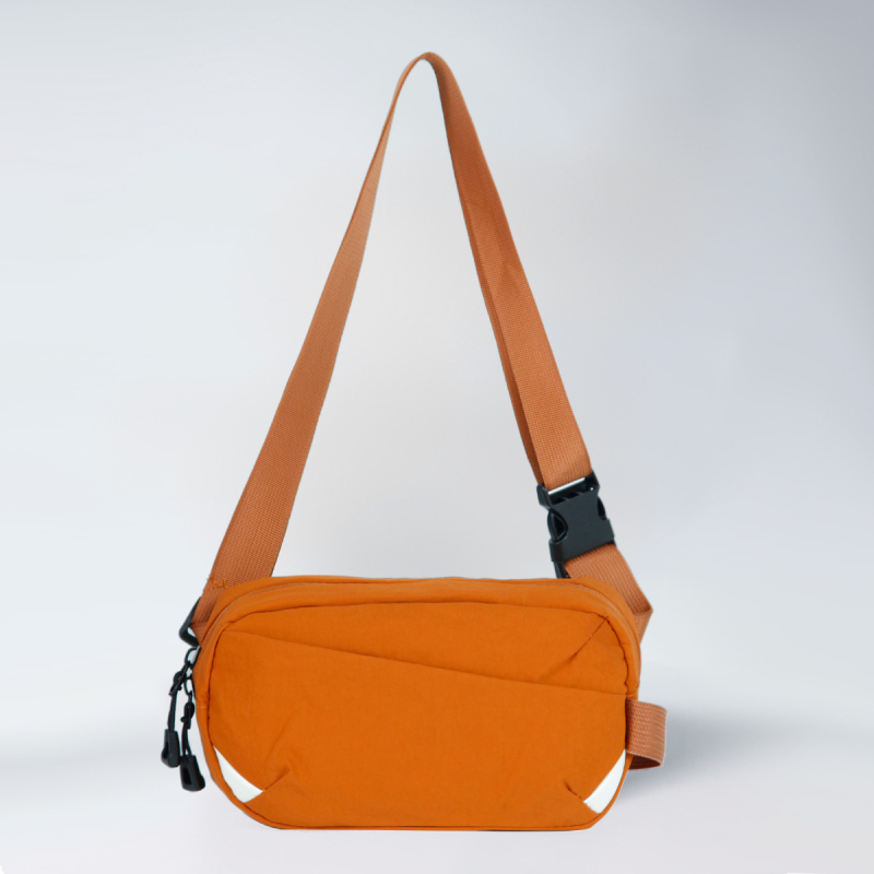 Ženska crossbody torba — torbica za telefon, poliester, vodoravni kvadratni oblik, zatvaranje na zip, unutarnja džep sa zipom, jedna naramenica