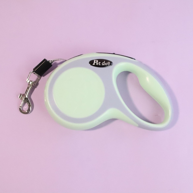 Kihúzható kutyalánc – PP anyag, állítható, egy érintéses fék