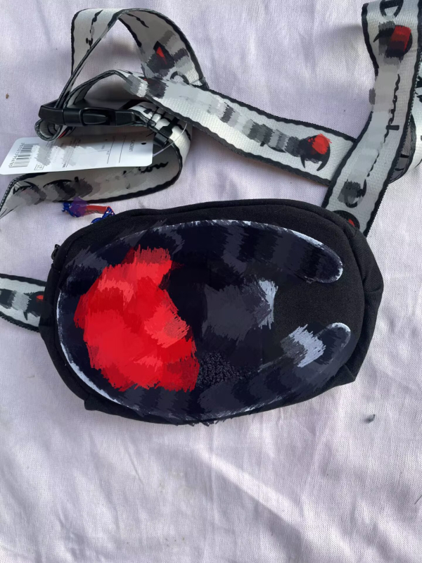 Geantă plush cu stil street-fashion, purtare versatilă: talie, piept sau crossbody, pentru utilizare zilnică, Primăvara 2025