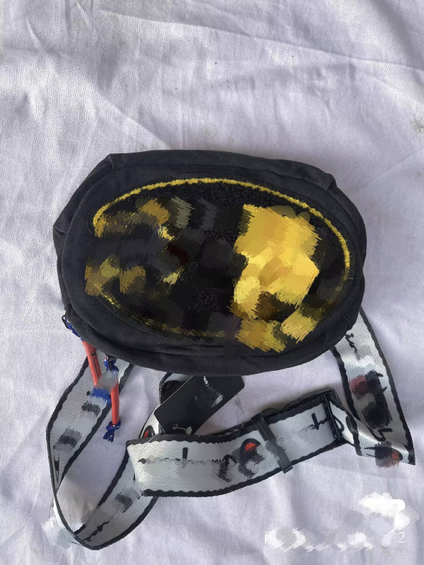 Geantă plush cu stil street-fashion, purtare versatilă: talie, piept sau crossbody, pentru utilizare zilnică, Primăvara 2025