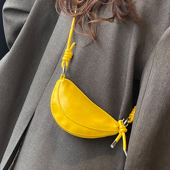 PU crossbody torbica u obliku knedle, zatvarač, poliester podstava, proljetno izdanje 2025, ulični stil