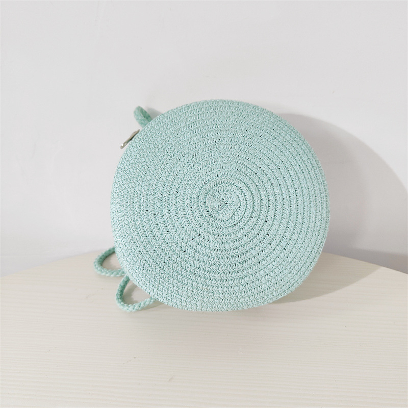 Geantă rotundă din pai, împletită, cu fermoar, curea de umăr, buzunare pentru telefon și ID