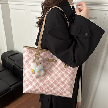 Női tote táska, nagy kapacitás, városi minimalist stílus, cipzáras nyitás, poliészter bélés, vízszintes négyszögletes forma