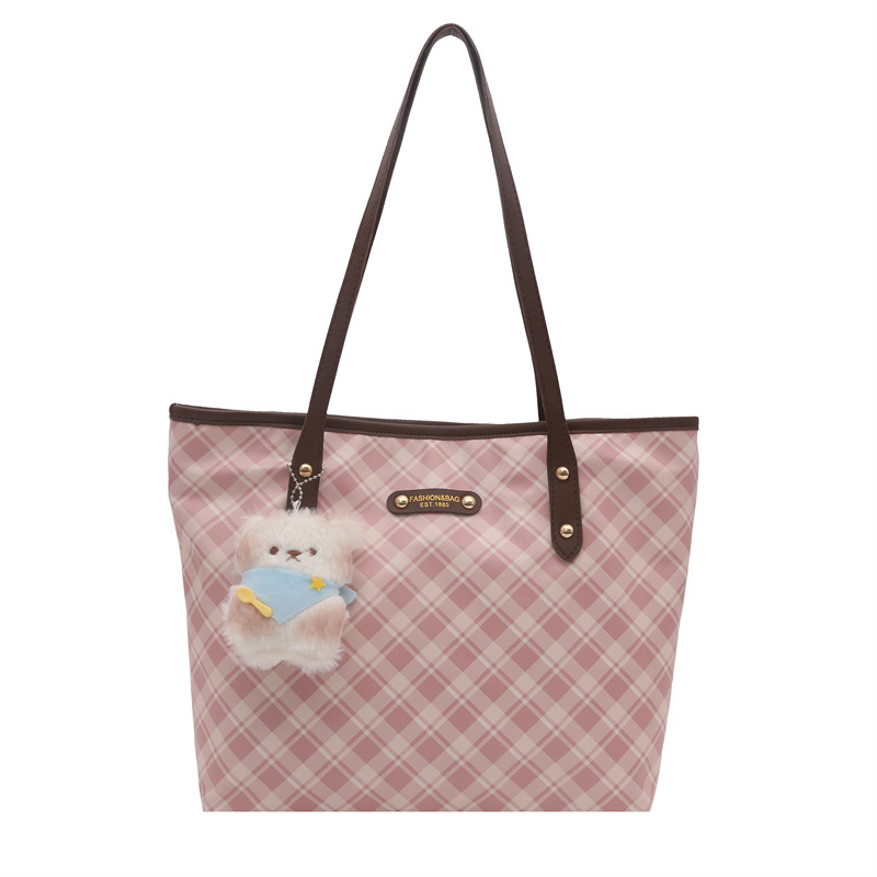 Női tote táska, nagy kapacitás, városi minimalist stílus, cipzáras nyitás, poliészter bélés, vízszintes négyszögletes forma