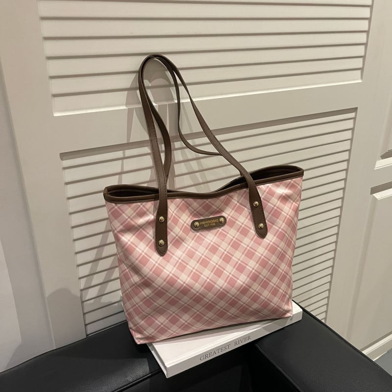 Női tote táska, nagy kapacitás, városi minimalist stílus, cipzáras nyitás, poliészter bélés, vízszintes négyszögletes forma