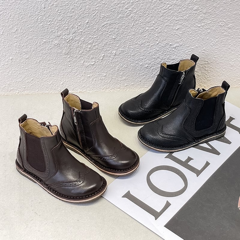 Členková topánka z teľacej kože s bočným zipsom, gumovou podrážkou a vnútornou stielkou z prírodnej kože