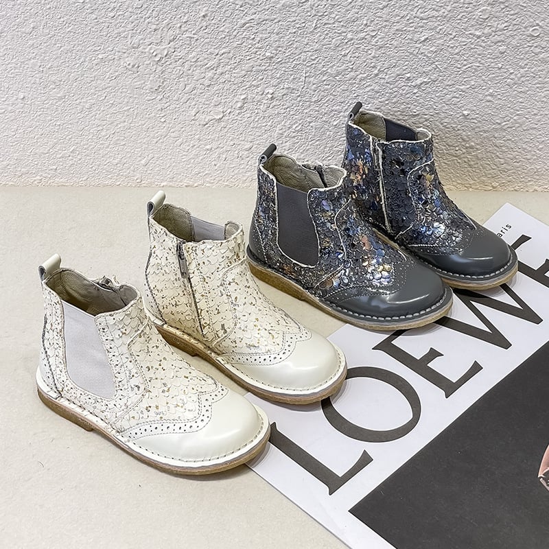 Členková topánka z teľacej kože s bočným zipsom, gumovou podrážkou a vnútornou stielkou z prírodnej kože