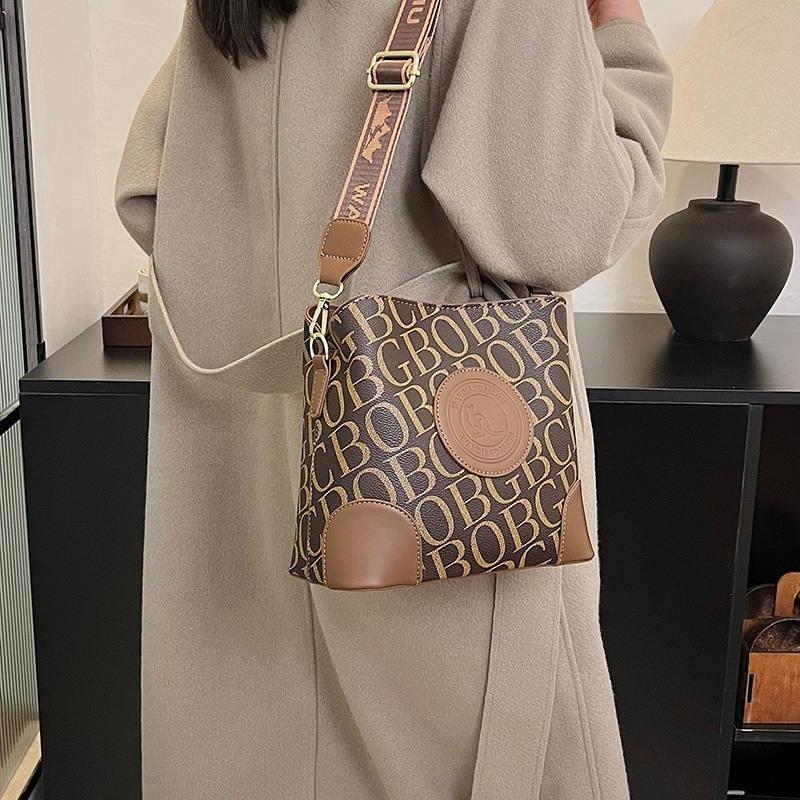 PU anyagú bucket táska, városi egyszerű stílus, cipzáras záródás, belső telefonzseb