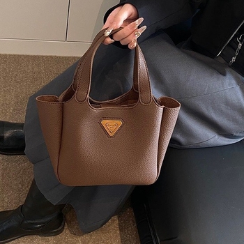 Női PU anyagú vödörtáska, városi egyszerű stílus, zipzáras záródás, belső cipzáros zseb, poliészter bélés