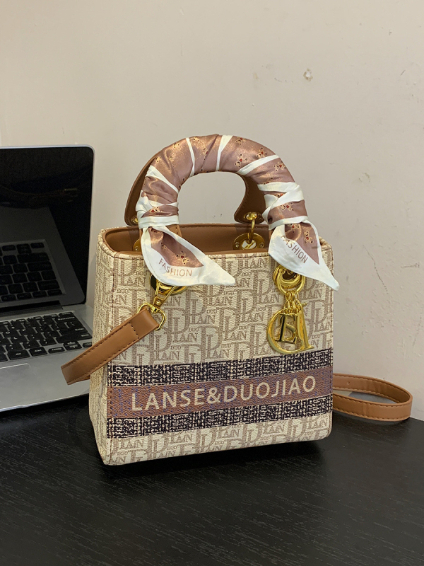 Női vászontáska Princess Diana stílusban, vízszintes négyszögletes forma, cipzár, belső zseb a telefon számára.