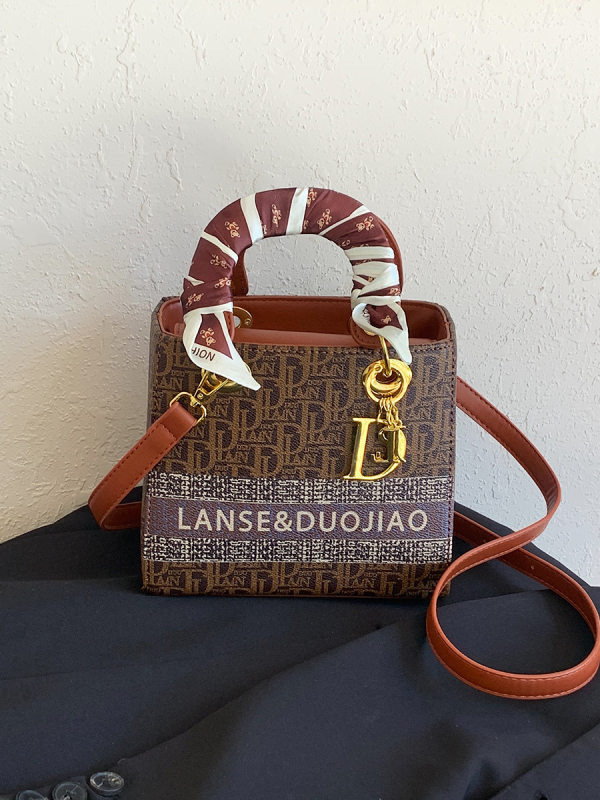 Női vászontáska Princess Diana stílusban, vízszintes négyszögletes forma, cipzár, belső zseb a telefon számára.