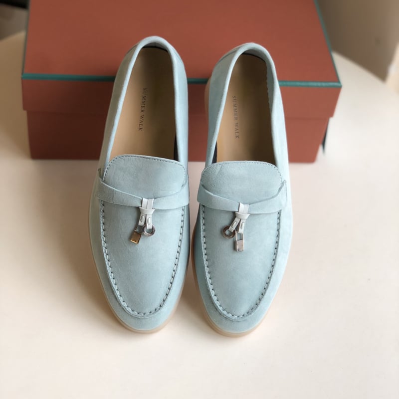 Λόφερ από σουέντ προβάτων; επάνω μέρος από σουέντ; εσωτερικό από φυσικό δέρμα; σόλα TPU; χαμηλός τακούνι 1–3 εκ