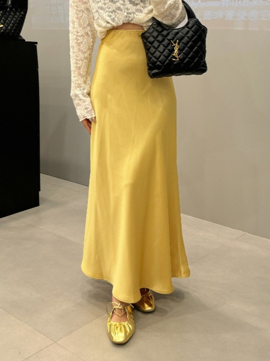 Saténová fishtail sukňa, stredná dĺžka, saténový polyester 70–80% so Spandex <30%, bez pružnosti, Štýl Royal Sister