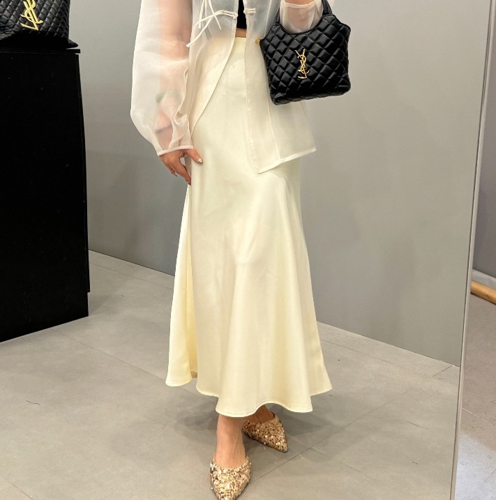 Saténová fishtail sukňa, stredná dĺžka, saténový polyester 70–80% so Spandex <30%, bez pružnosti, Štýl Royal Sister