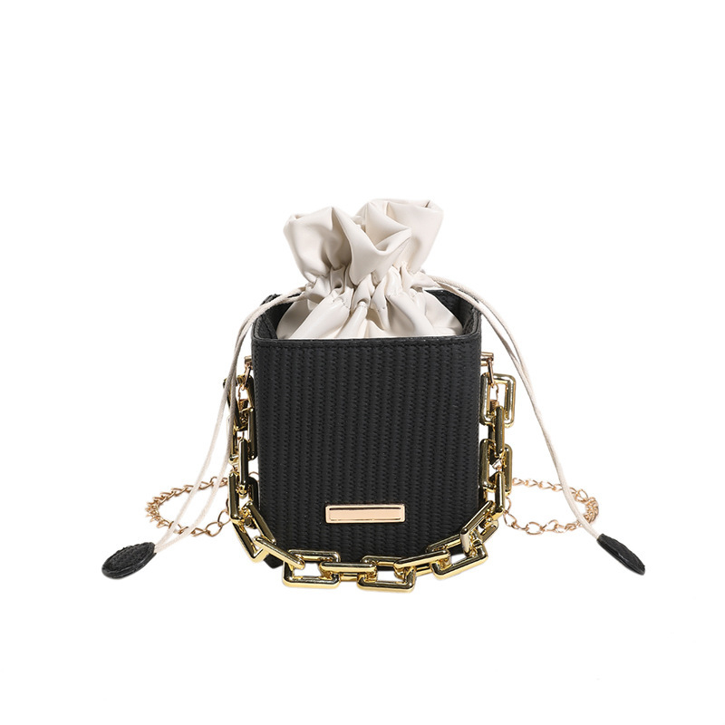 Torba tipa kanta, PU materijal, otvaranje šnira, unutarnja džep za dokumente, podstava od sintetičke kože