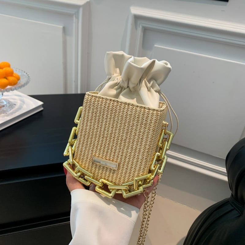 Torba tipa kanta, PU materijal, otvaranje šnira, unutarnja džep za dokumente, podstava od sintetičke kože