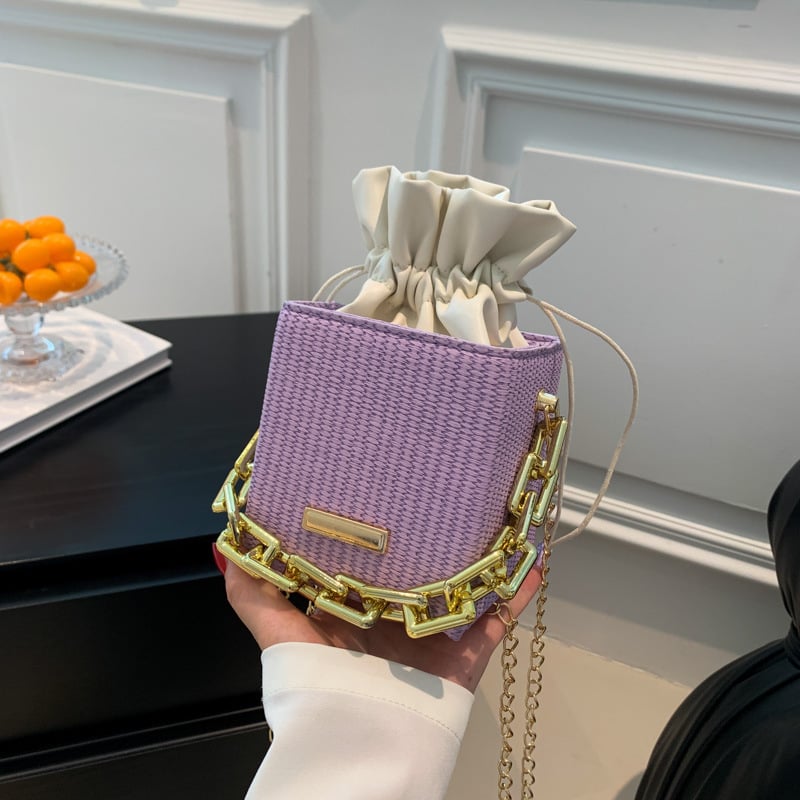 Torba tipa kanta, PU materijal, otvaranje šnira, unutarnja džep za dokumente, podstava od sintetičke kože