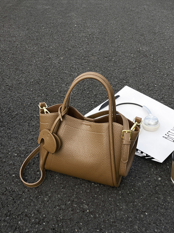 PU torba u obliku košare, urbanistički stil, dizajn basket bag, oblik školjke, zatvaranje zipom