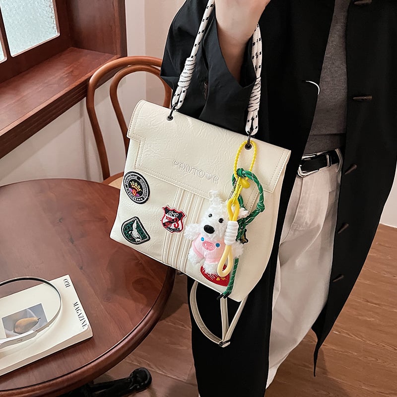 Ženski ruksak s oznakom, PU materijal, vertikalni kvadratni oblik, magnetsko kopčanje, unutarnja džep s zipom i džep za mobitel, dvostruke naramenice, zimska sezona