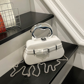 PU torbica u Cross-border stilu, mekana konstrukcija, podstava od sintetičke kože, proljeće 2026