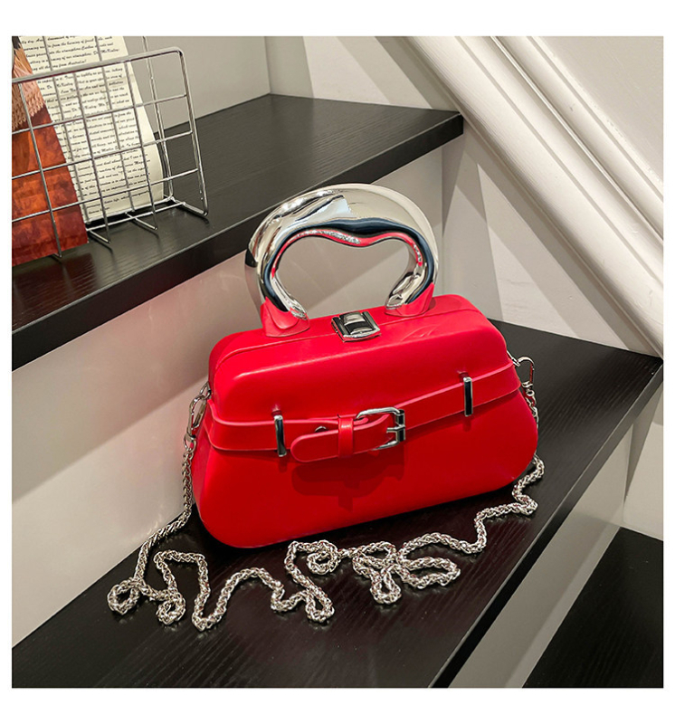 PU torbica u Cross-border stilu, mekana konstrukcija, podstava od sintetičke kože, proljeće 2026