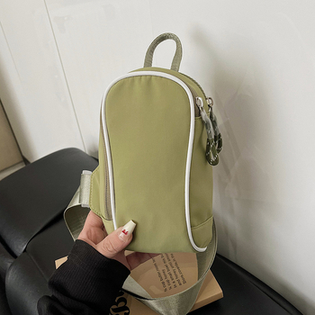 Chest bag, urbani minimalistički stil, platnena konstrukcija, proljeće 2025 izdanje, meka konstrukcija