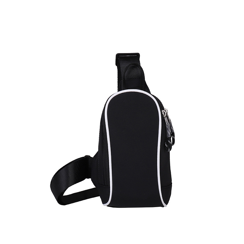 Chest bag, urbani minimalistički stil, platnena konstrukcija, proljeće 2025 izdanje, meka konstrukcija