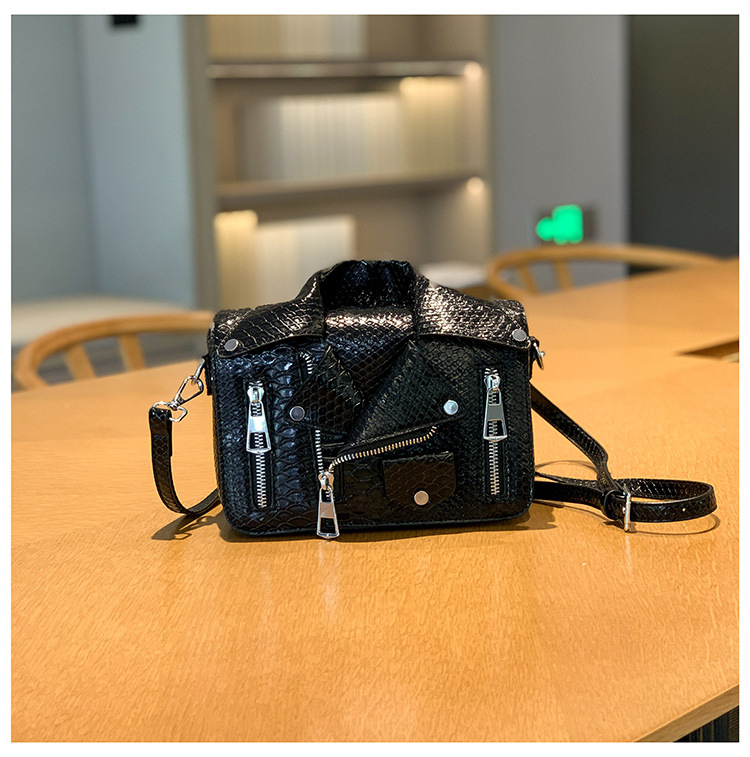 Ženska crossbody torba – PU materijal, ulicni stil, vodoravni kvadratni oblik, zatvaranje zatvaračem, unutarnji skriveni džep.