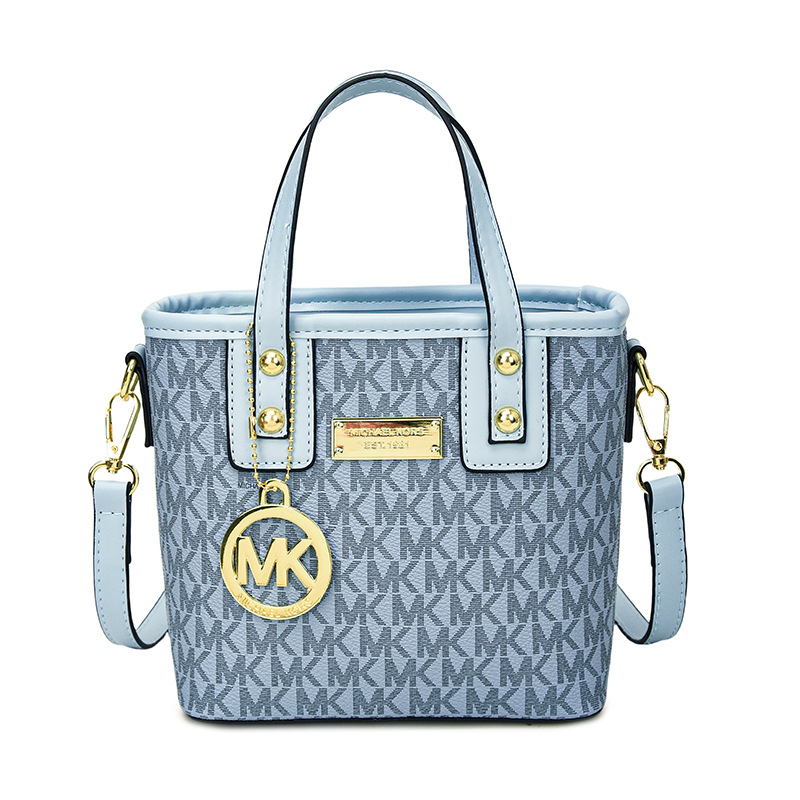 SF9032 vödörtáska, PU bőr, horizontális négyzet alakú forma, zipzáras nyitás, belső zsebek