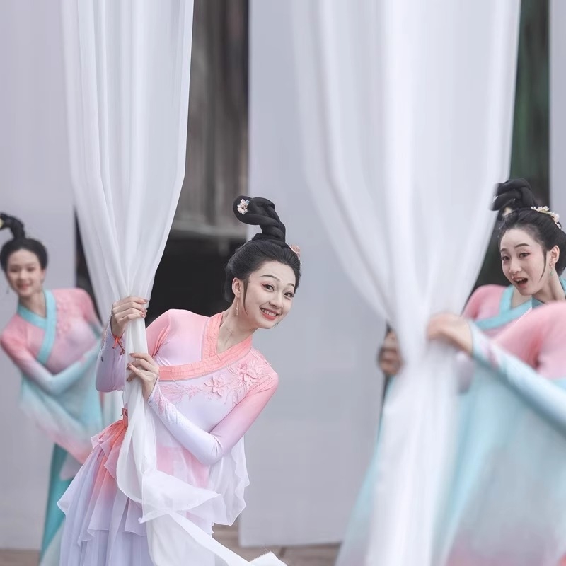 Női etnikai klasszikus táncruha – Spandex PU-val, 2024 nyár