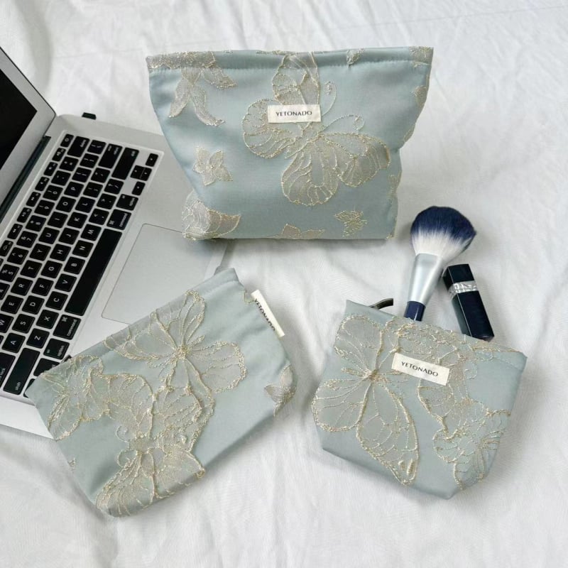 Kozmetička torbica s reljefnim leptir motivom, velika kapaciteta, putovanja prilagođeno, od poliestera s platnenom podstavom