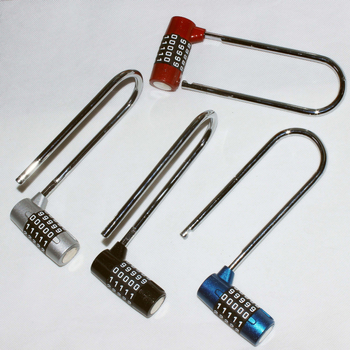 DA50-L digitális szekrényzár, 5 görgővel, test cinkötvözet, acél zárógerenda, 43 mm távolság a rudak között